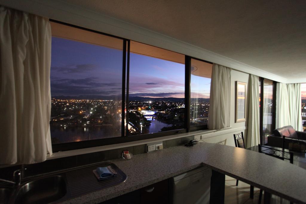 Anacapri Holiday Resort Apartments Surfers Paradise Eksteriør billede