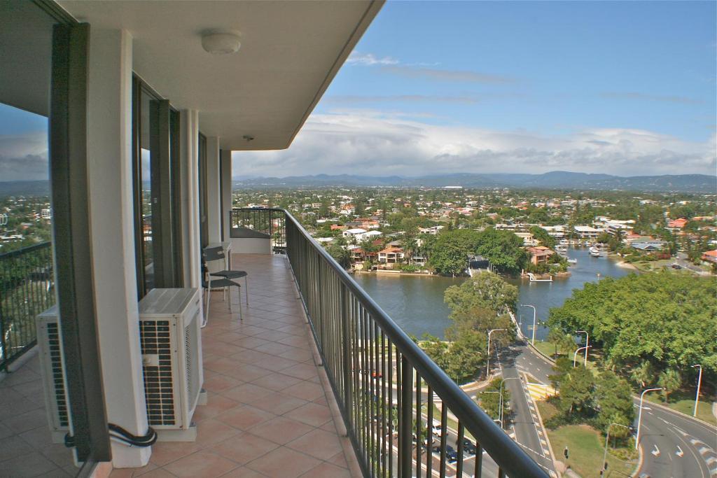 Anacapri Holiday Resort Apartments Surfers Paradise Eksteriør billede